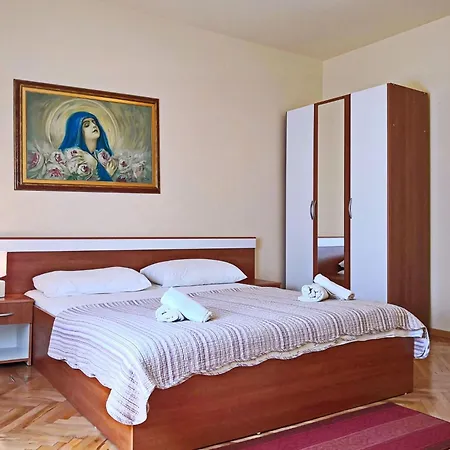Radosna By Interhome Šilo